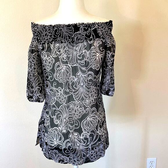 WHBM off the shoulder blouse top small foral black and white - Picture 2 of 7